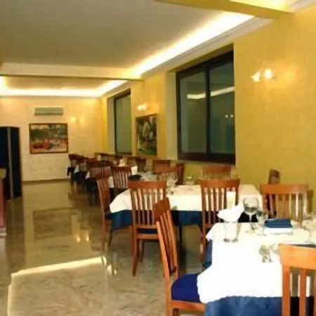 克迪阿勒餐厅兼酒店 酒店 3*