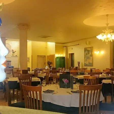 酒店 克迪阿勒餐厅兼酒店 科米索