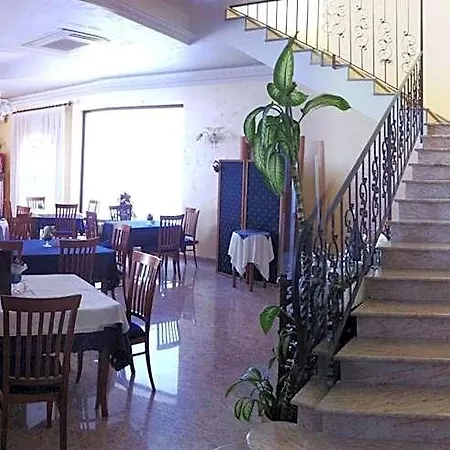 克迪阿勒餐厅兼酒店 科米索