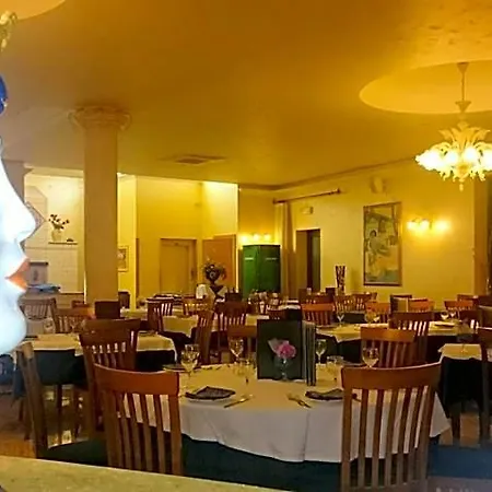 酒店 克迪阿勒餐厅兼酒店 科米索
